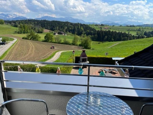 Ruhige Zimmer Im Gruenen Und Studio Im Naherholungsgebiet Sigigen Exterior foto